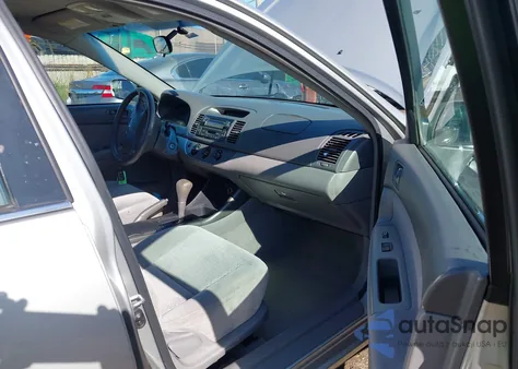 2003 Toyota Camry Le from USA, damaged, VIN 4T1BE32K33U760667